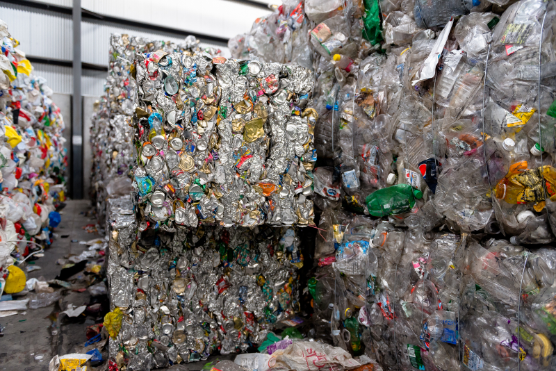 Illustration for article titled A Tour of the Largest Commingled Recycling Plant in the U.S.